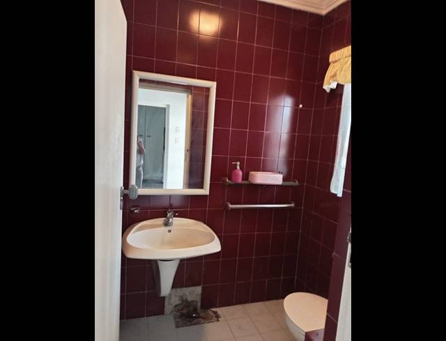 12 BEDROOM HOUSE FOR SALE IN ISIPINGO HILLS